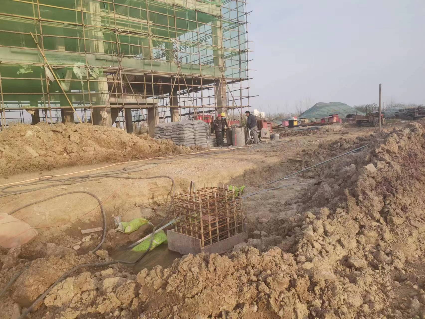 松柏镇当桥梁出现裂缝的时候应该及时加固修补